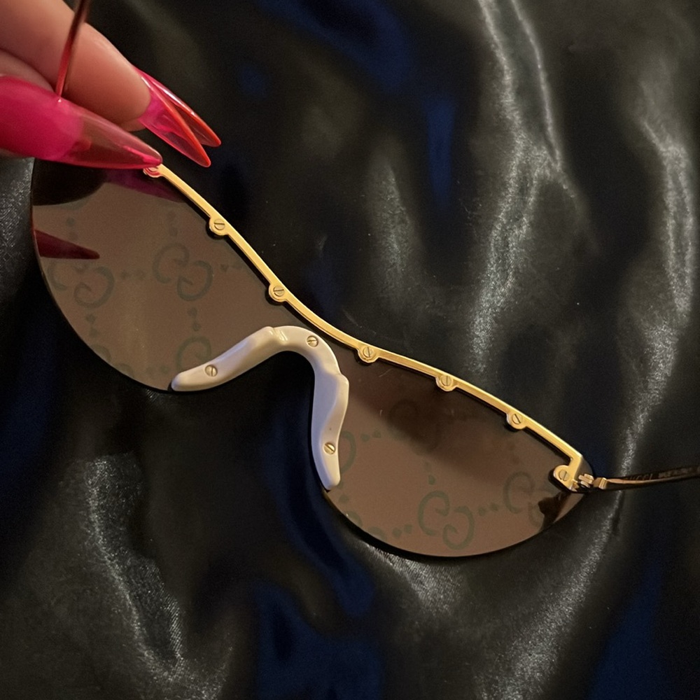 Gucci Pink and Gold Sunglasses - Picture 3 of 3